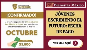 Estudiante universitaria revisa en su celular el depósito de la beca Jóvenes Escribiendo el Futuro en su tarjeta del Banco del Bienestar
